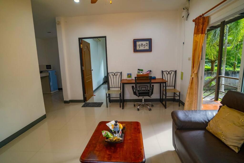 Little Yellow House- Aonang Ao Nang Exterior photo