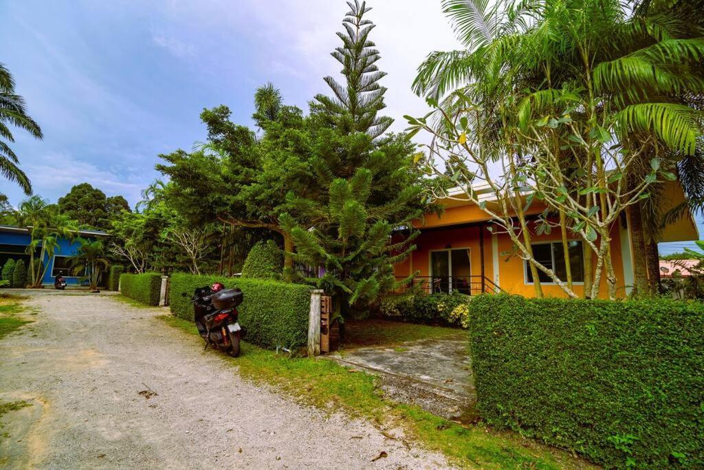 Little Yellow House- Aonang Ao Nang Exterior photo
