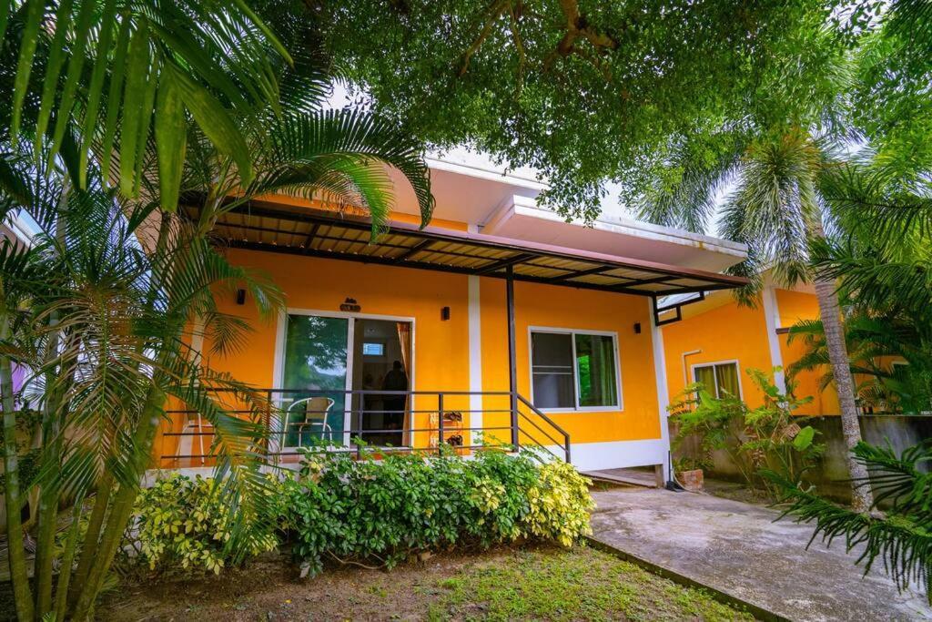 Little Yellow House- Aonang Ao Nang Exterior photo